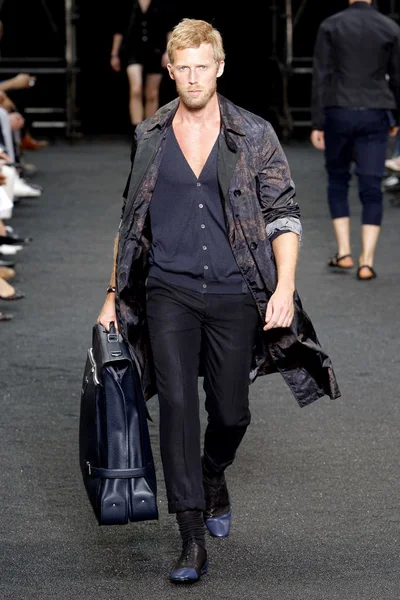 Look 31
